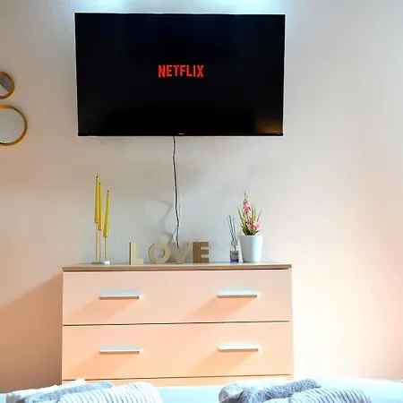 Dimora Cavour 1810 צ'יוויטווקיה